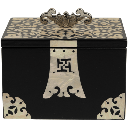 Small Trinket box with lid