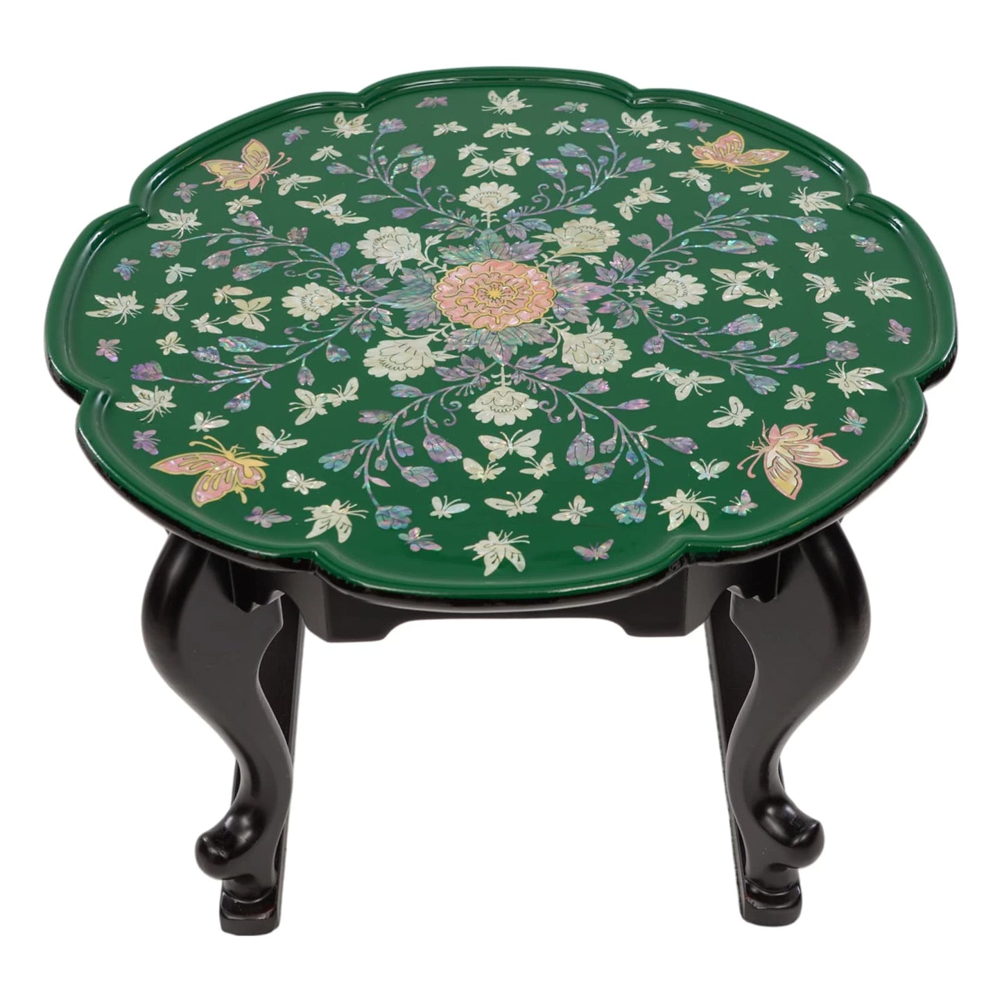 Green lacquer mother-of-pearl inlay round tray table on black wooden stand, scalloped edge traditional design