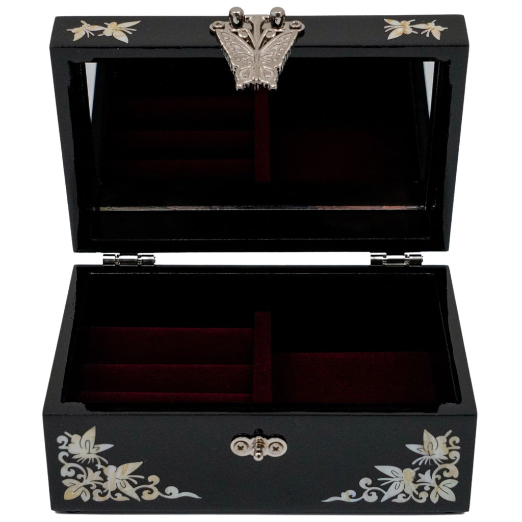 When you open the jewelry box, there is a built-in mirror